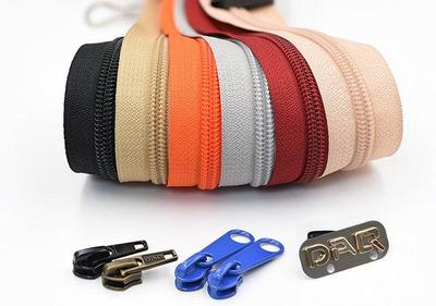 崛起中的服飾品牌如何才能玩轉(zhuǎn)高端拉鏈定制