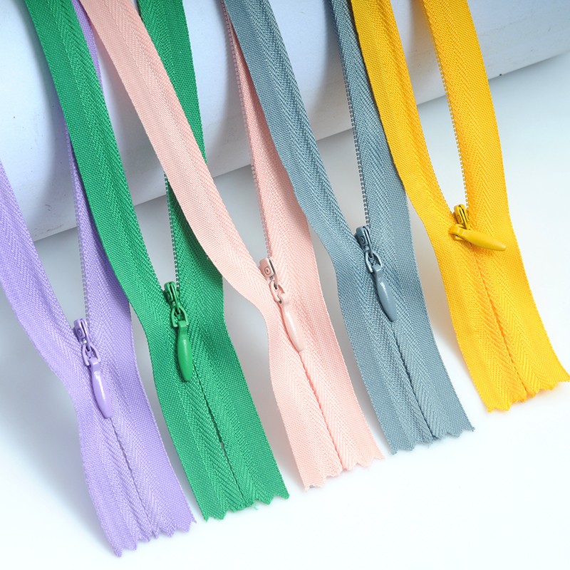 45厘米裙子隱形拉鏈 裝飾大牌紅色綠色影形拉鏈45CM抱枕批拉鏈發(fā)